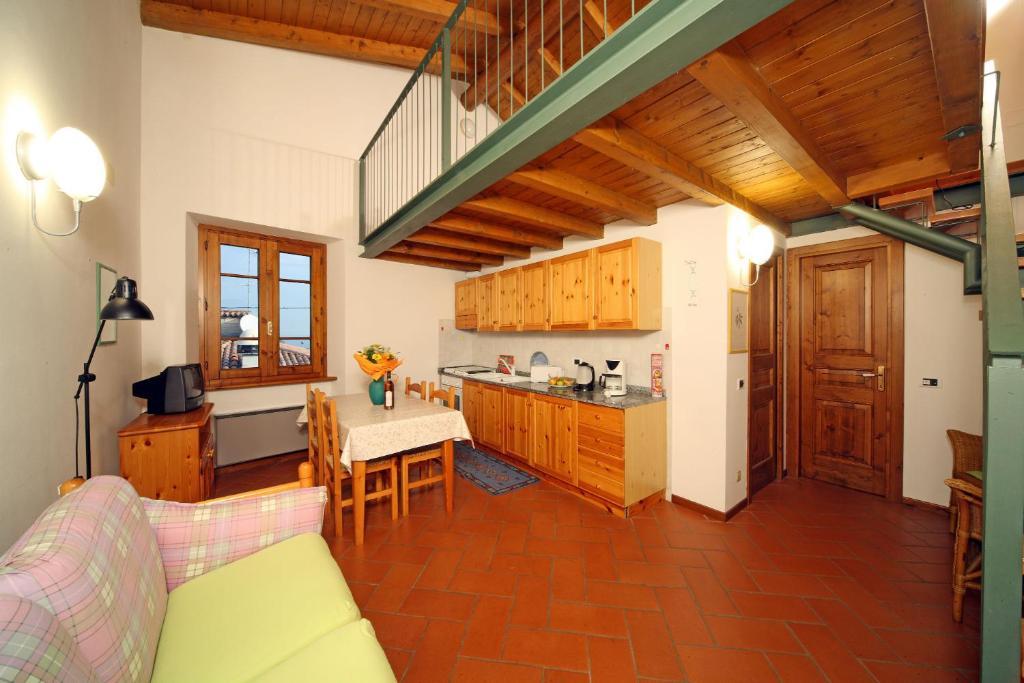 Agriturismo La Breda Guest House San Felice del Benaco Exterior photo