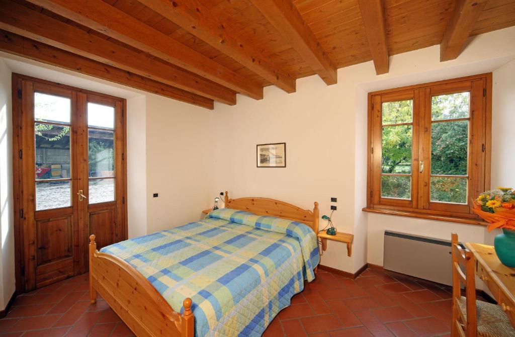 Agriturismo La Breda Guest House San Felice del Benaco Room photo