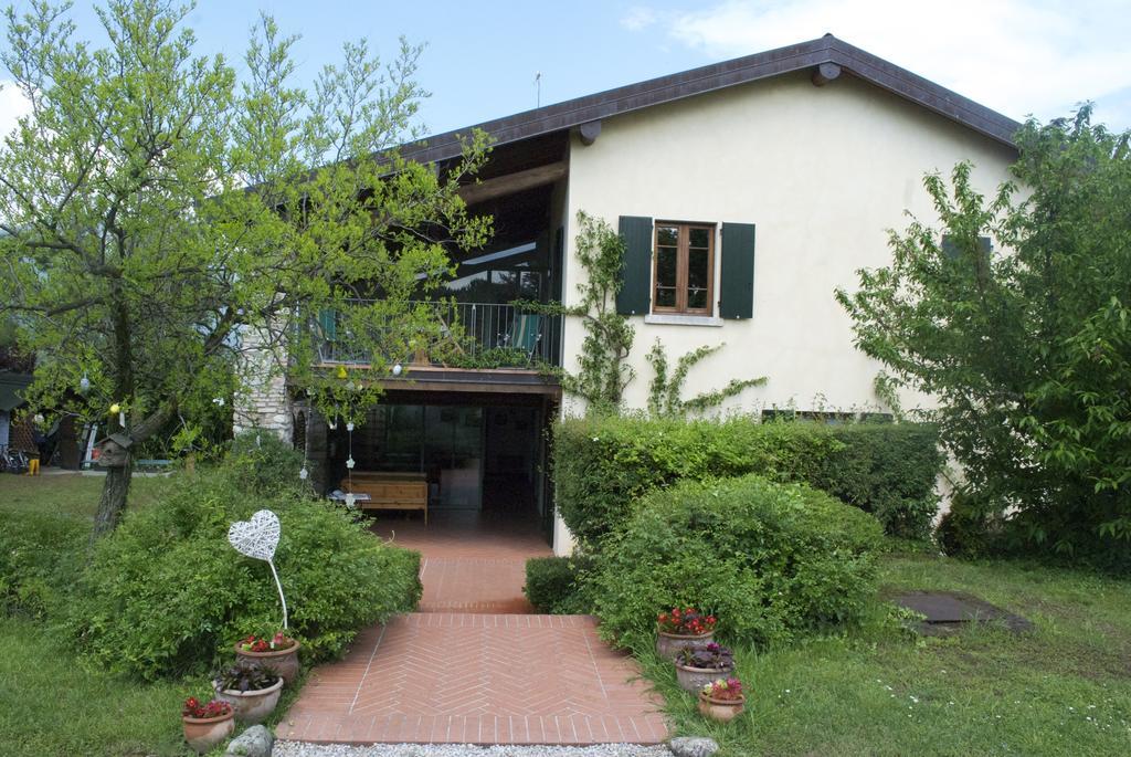 Agriturismo La Breda Guest House San Felice del Benaco Exterior photo